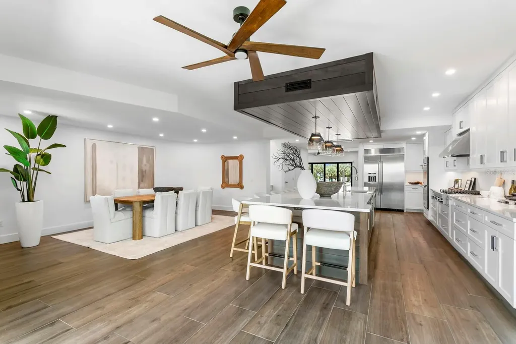 201 N Harbor Drive Holmes Beach FL 34217