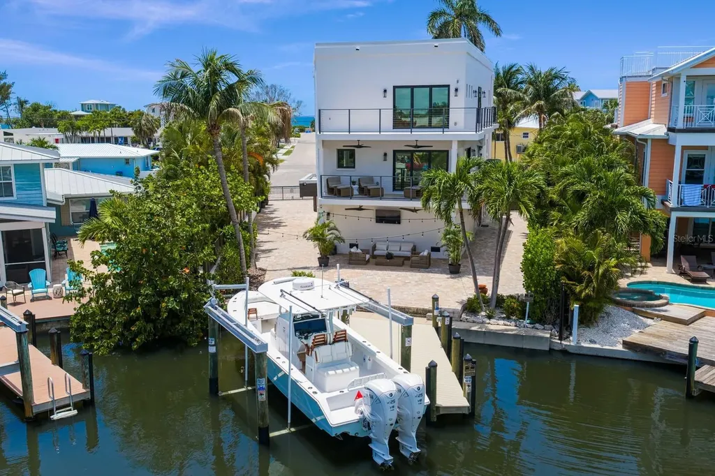 201 N Harbor Drive Holmes Beach FL 34217