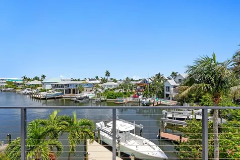 201 N Harbor Drive Holmes Beach FL 34217