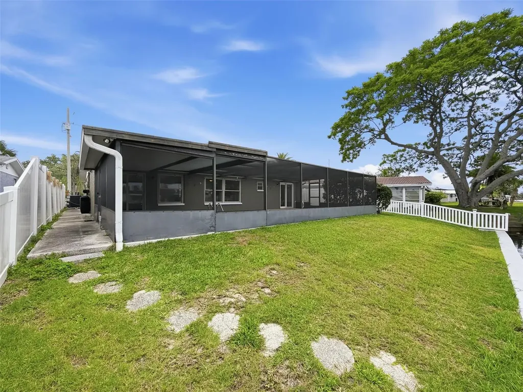 12735 1st Isle Hudson FL 34667