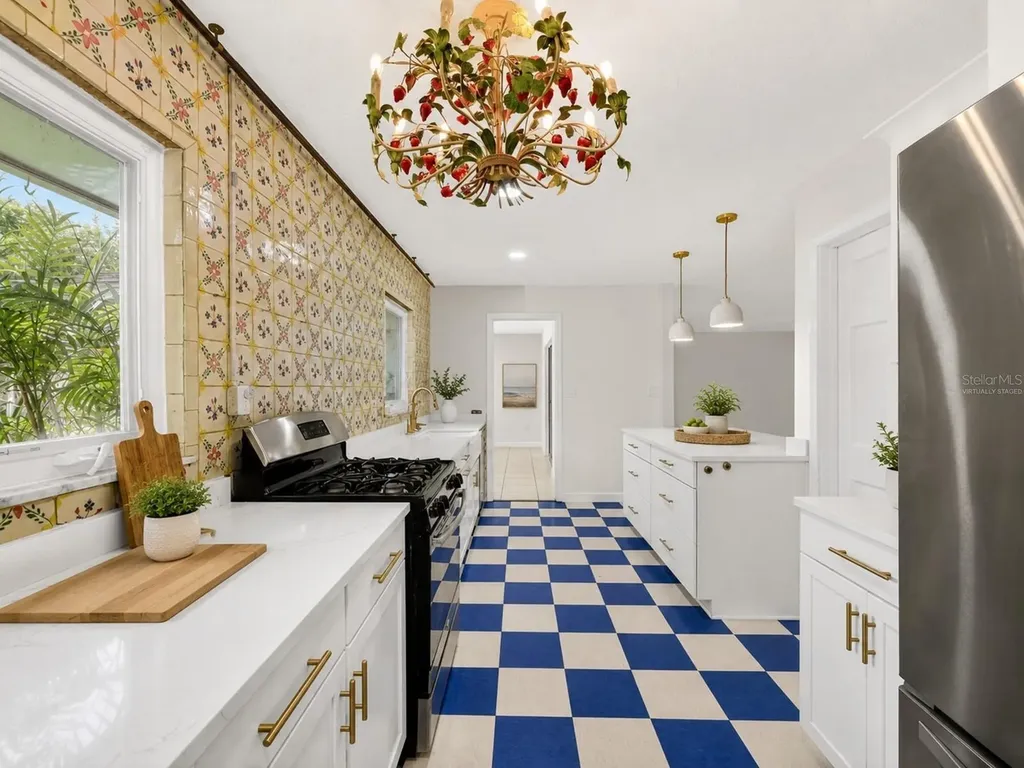 5927 Driftwood Avenue Sarasota FL 34231