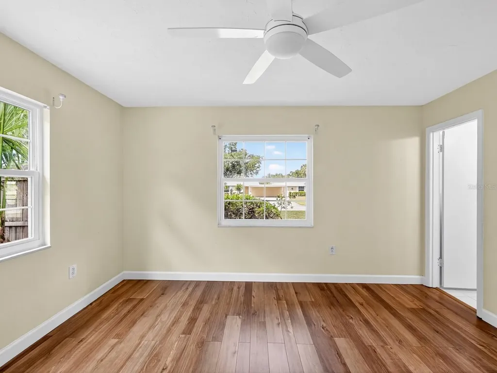 5927 Driftwood Avenue Sarasota FL 34231