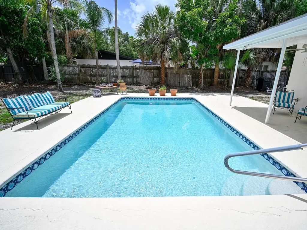 5927 Driftwood Avenue Sarasota FL 34231