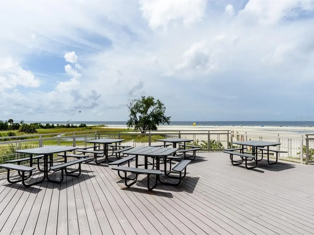 5927 Driftwood Avenue Sarasota FL 34231
