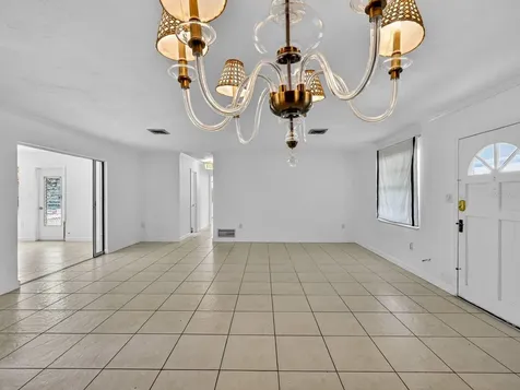 5927 Driftwood Avenue Sarasota FL 34231