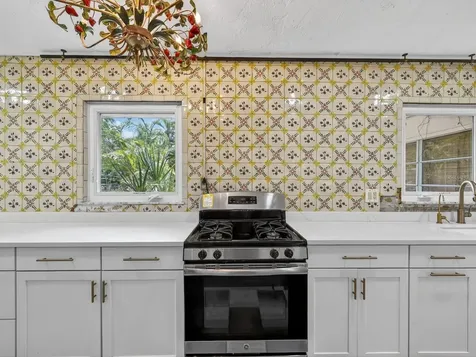 5927 Driftwood Avenue Sarasota FL 34231
