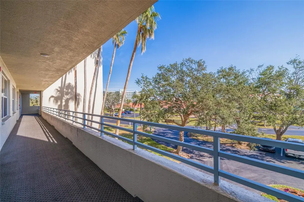 7902 Sailboat Key Boulevard S South Pasadena FL 33707