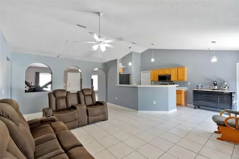 3076 Norlina Street Deltona FL 32738