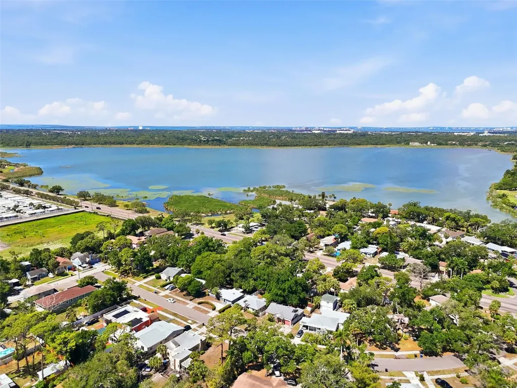 2855 Valencia Way S St Petersburg FL 33705
