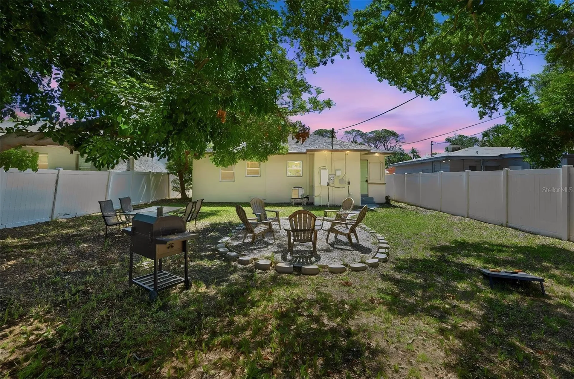 2855 Valencia Way S St Petersburg FL 33705