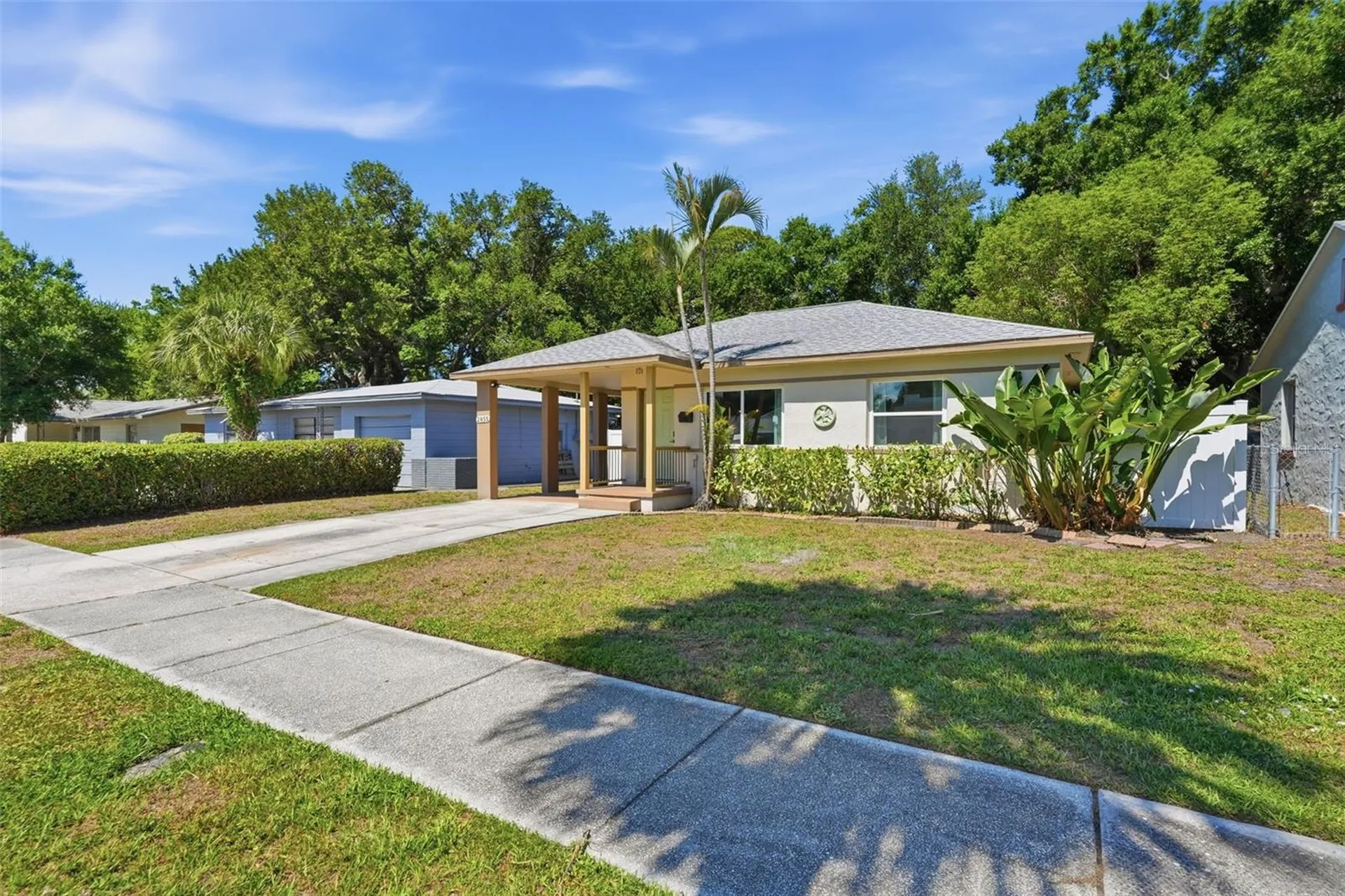 2855 Valencia Way S St Petersburg FL 33705