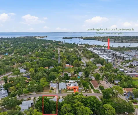 2855 Valencia Way S St Petersburg FL 33705