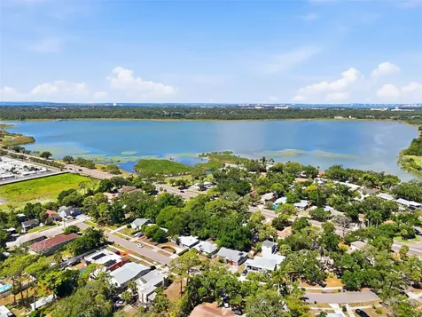 2855 Valencia Way S St Petersburg FL 33705