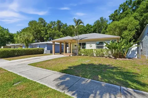 2855 Valencia Way S St Petersburg FL 33705
