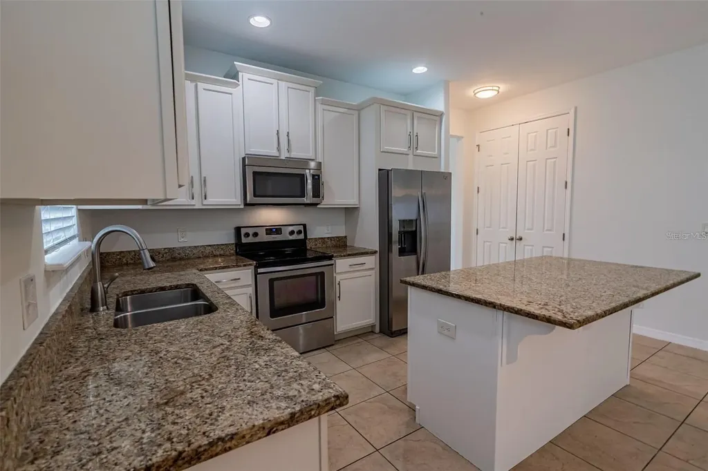 5278 Dove Tree Street Orlando FL 32811