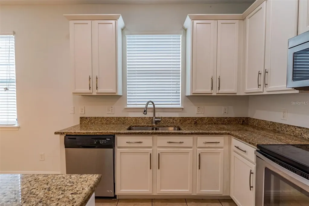 5278 Dove Tree Street Orlando FL 32811
