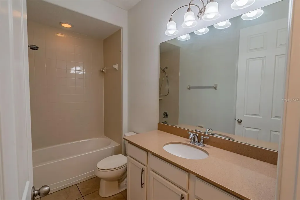5278 Dove Tree Street Orlando FL 32811