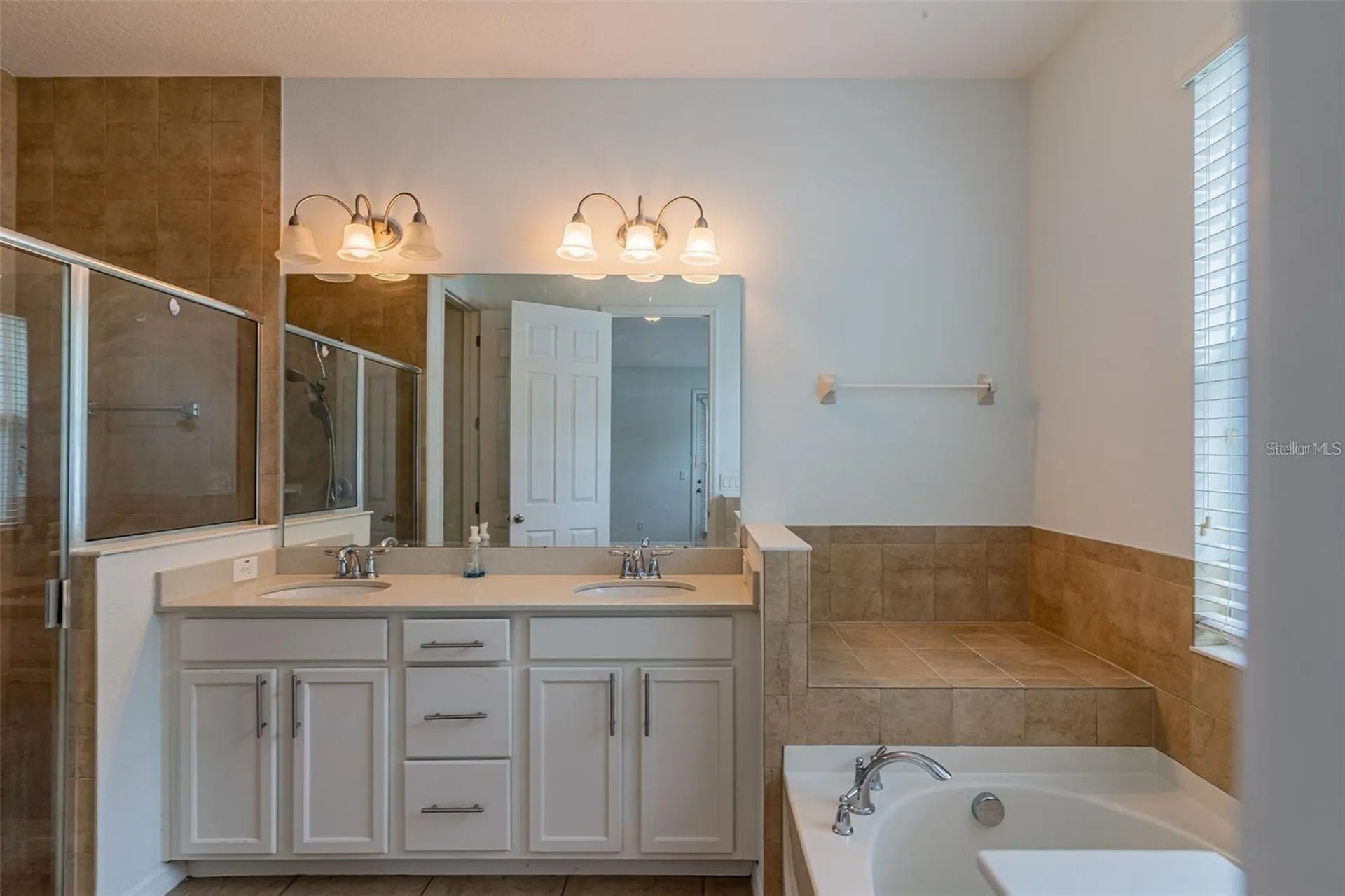 5278 Dove Tree Street Orlando FL 32811