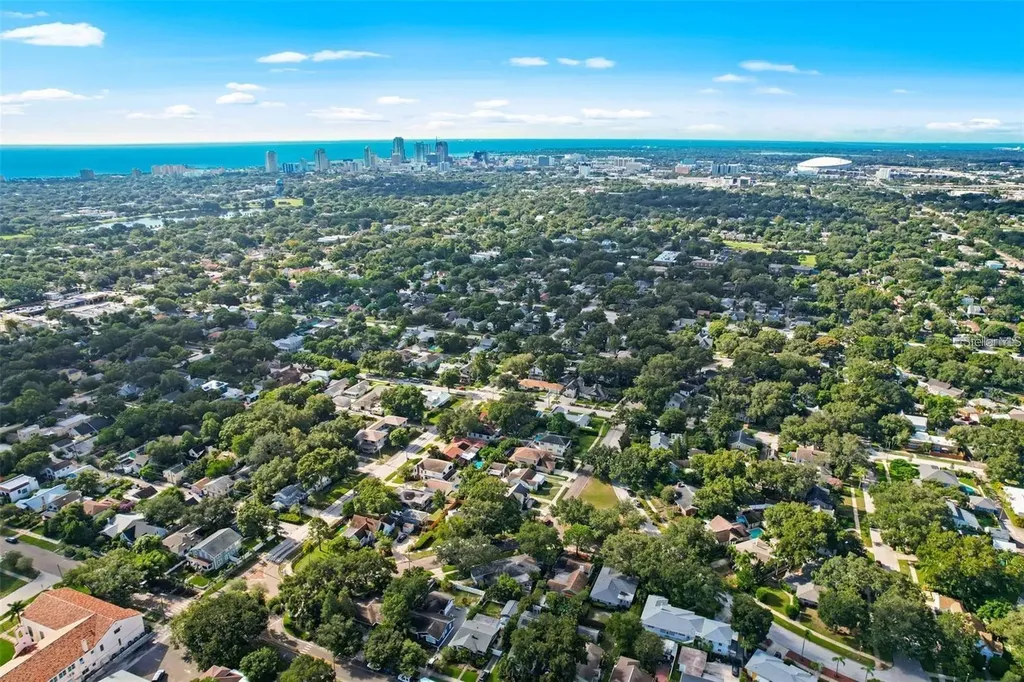 1224 Greenwood Avenue N St Petersburg FL 33704