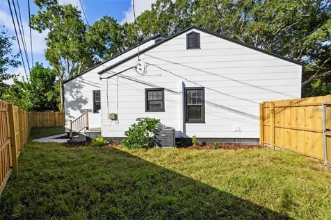1224 Greenwood Avenue N St Petersburg FL 33704