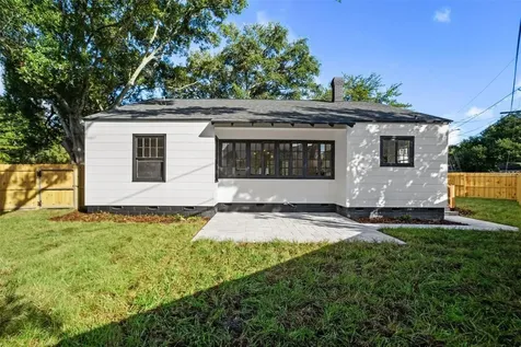 1224 Greenwood Avenue N St Petersburg FL 33704