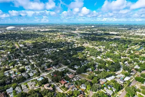 1224 Greenwood Avenue N St Petersburg FL 33704