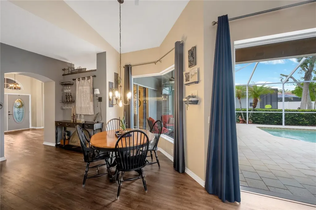 4315 Faircourt Drive Valrico FL 33596