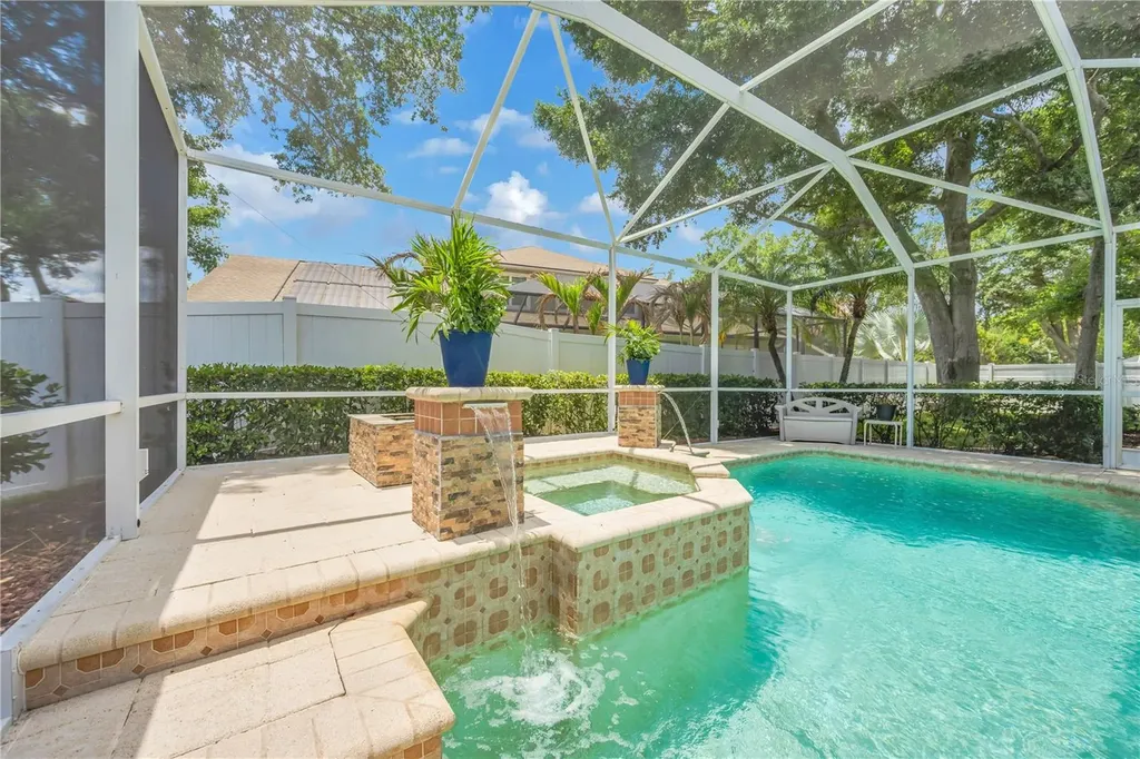 4315 Faircourt Drive Valrico FL 33596