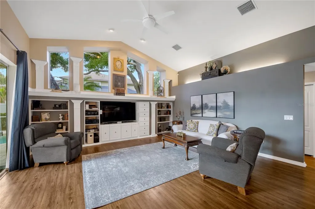 4315 Faircourt Drive Valrico FL 33596