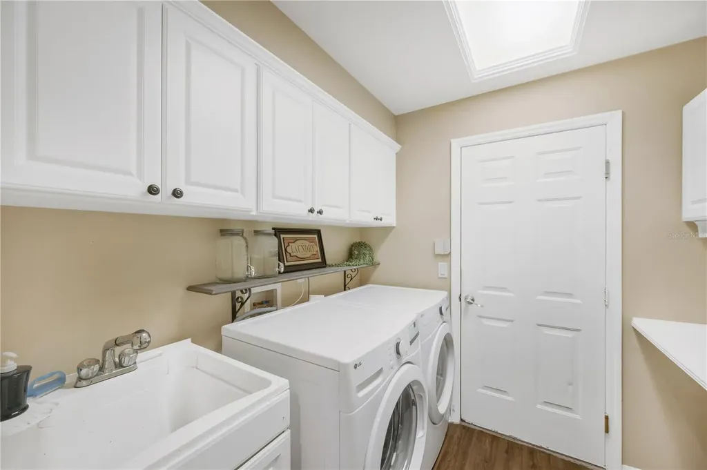4315 Faircourt Drive Valrico FL 33596