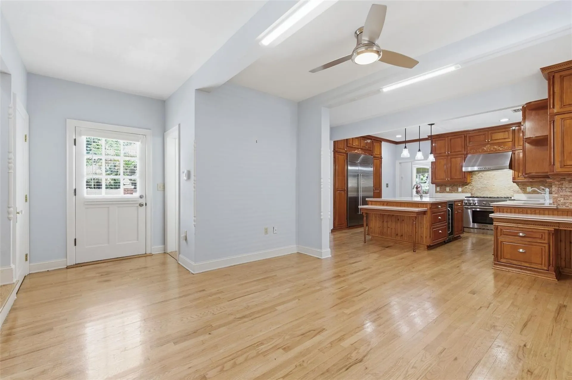 555 18th Avenue NE St Petersburg FL 33704