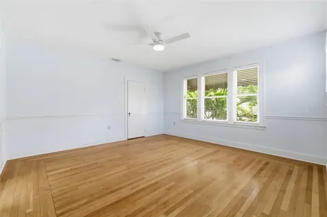 555 18th Avenue NE St Petersburg FL 33704
