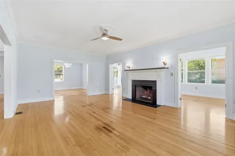 555 18th Avenue NE St Petersburg FL 33704