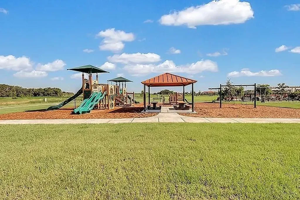 452 Noble Avenue Davenport FL 33837