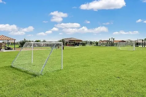 452 Noble Avenue Davenport FL 33837