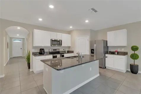 452 Noble Avenue Davenport FL 33837