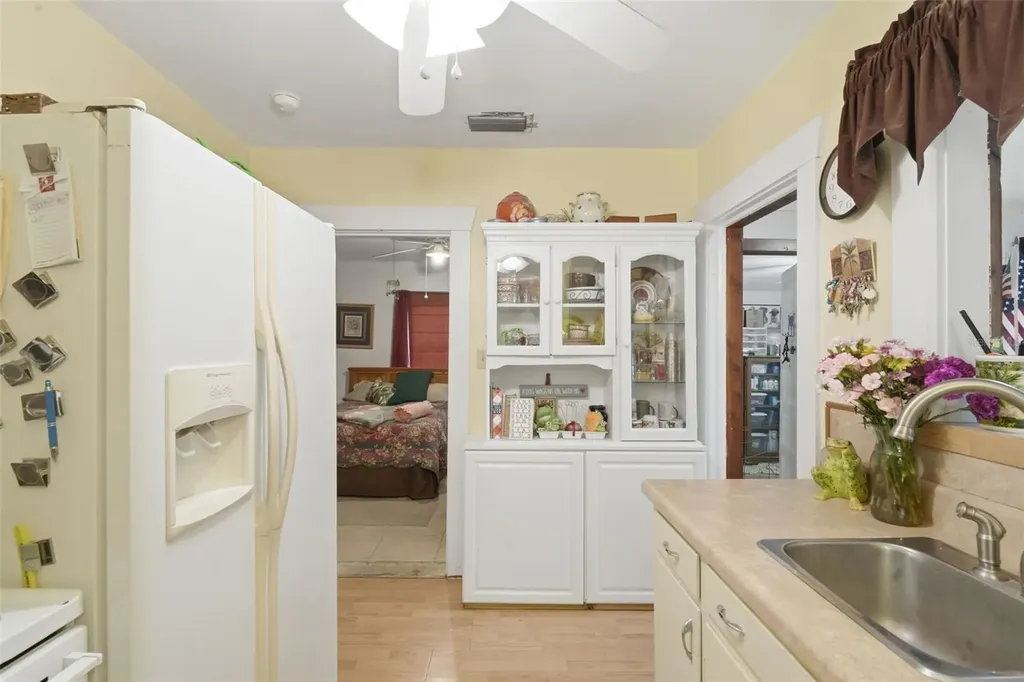 718 E New York Avenue Deland FL 32724