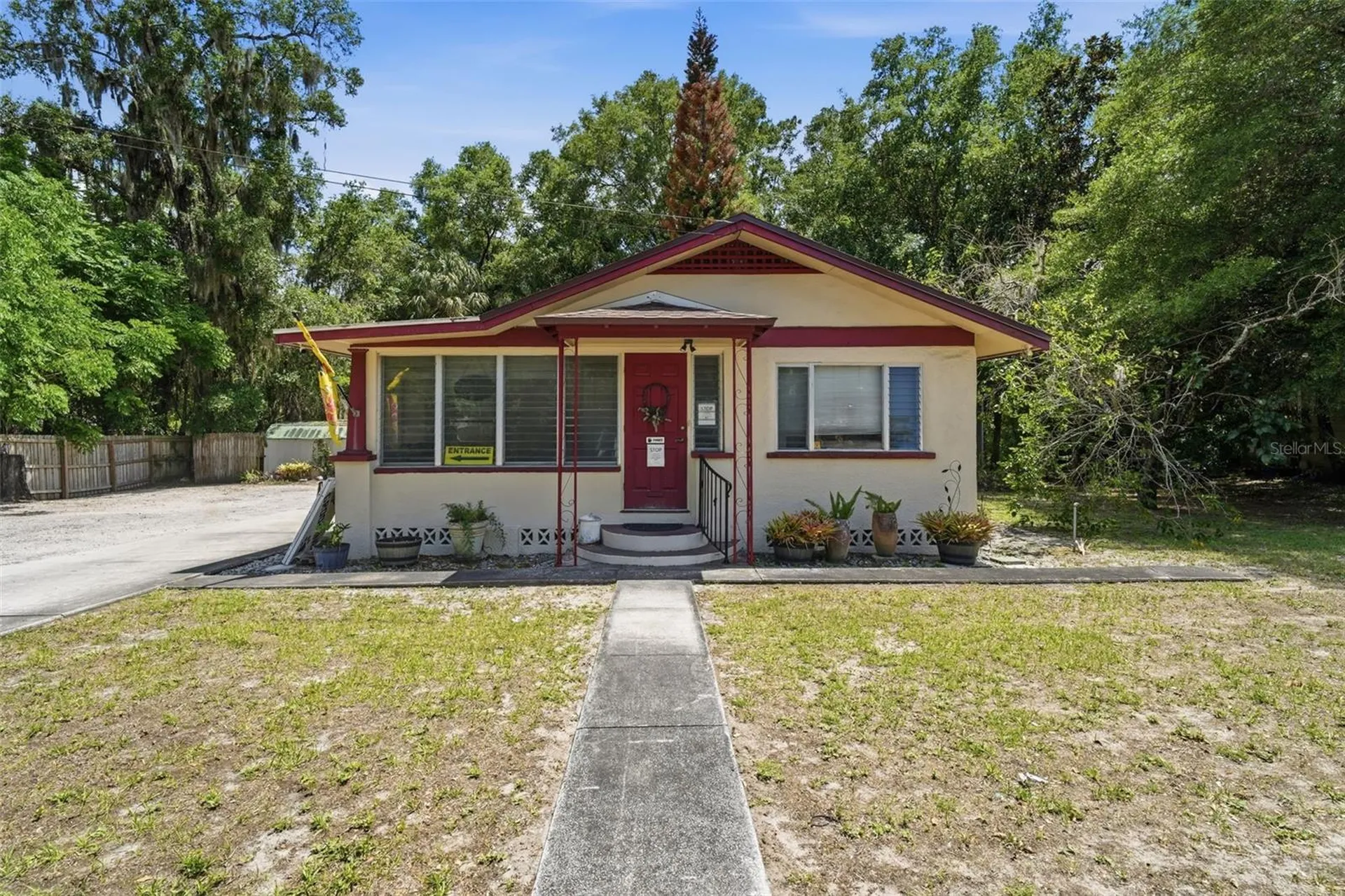 718 E New York Avenue Deland FL 32724