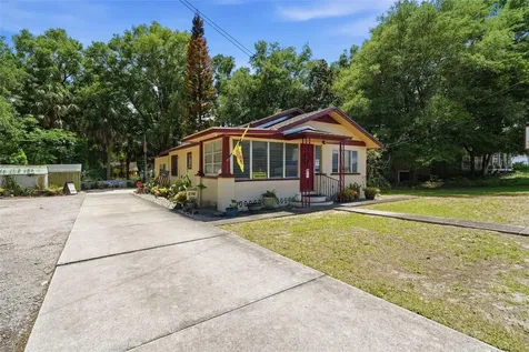 718 E New York Avenue Deland FL 32724