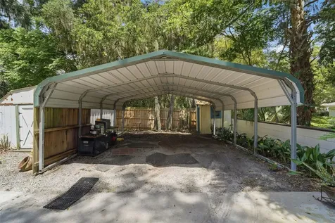 718 E New York Avenue Deland FL 32724