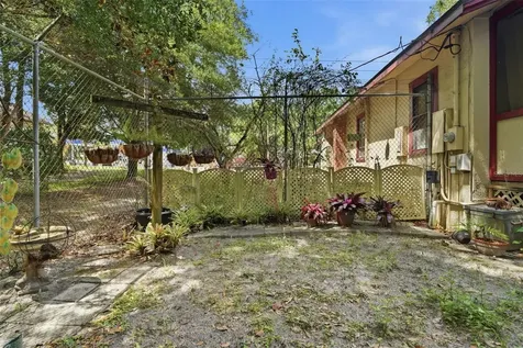 718 E New York Avenue Deland FL 32724