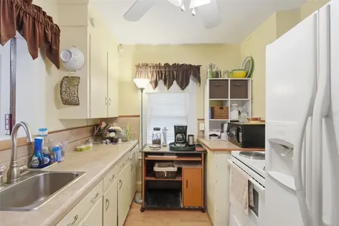 718 E New York Avenue Deland FL 32724