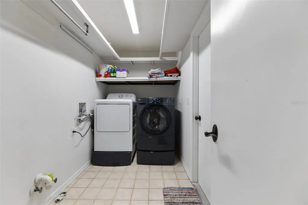 8432 Palm Lakes Court Sarasota FL 34243
