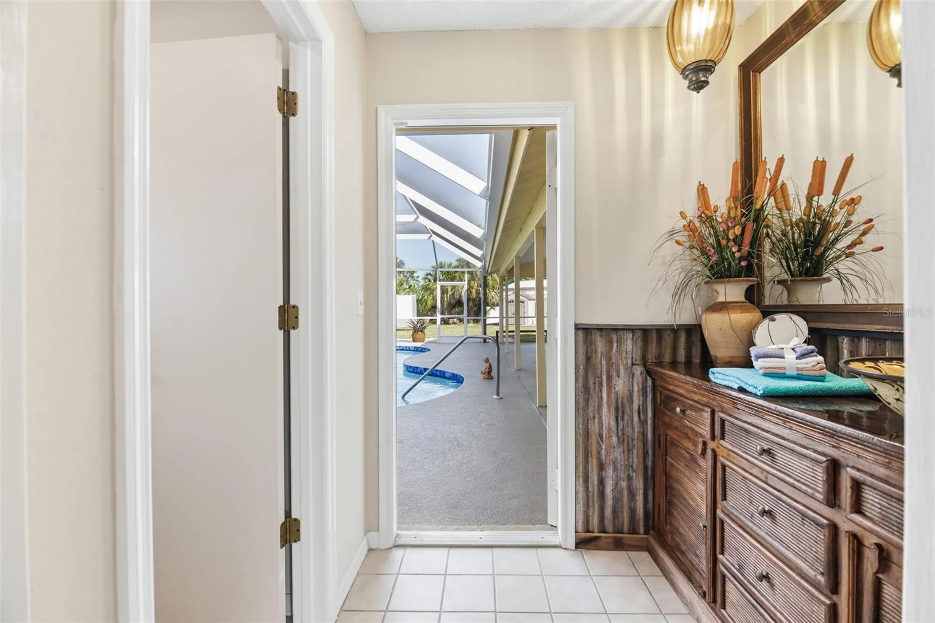 8432 Palm Lakes Court Sarasota FL 34243
