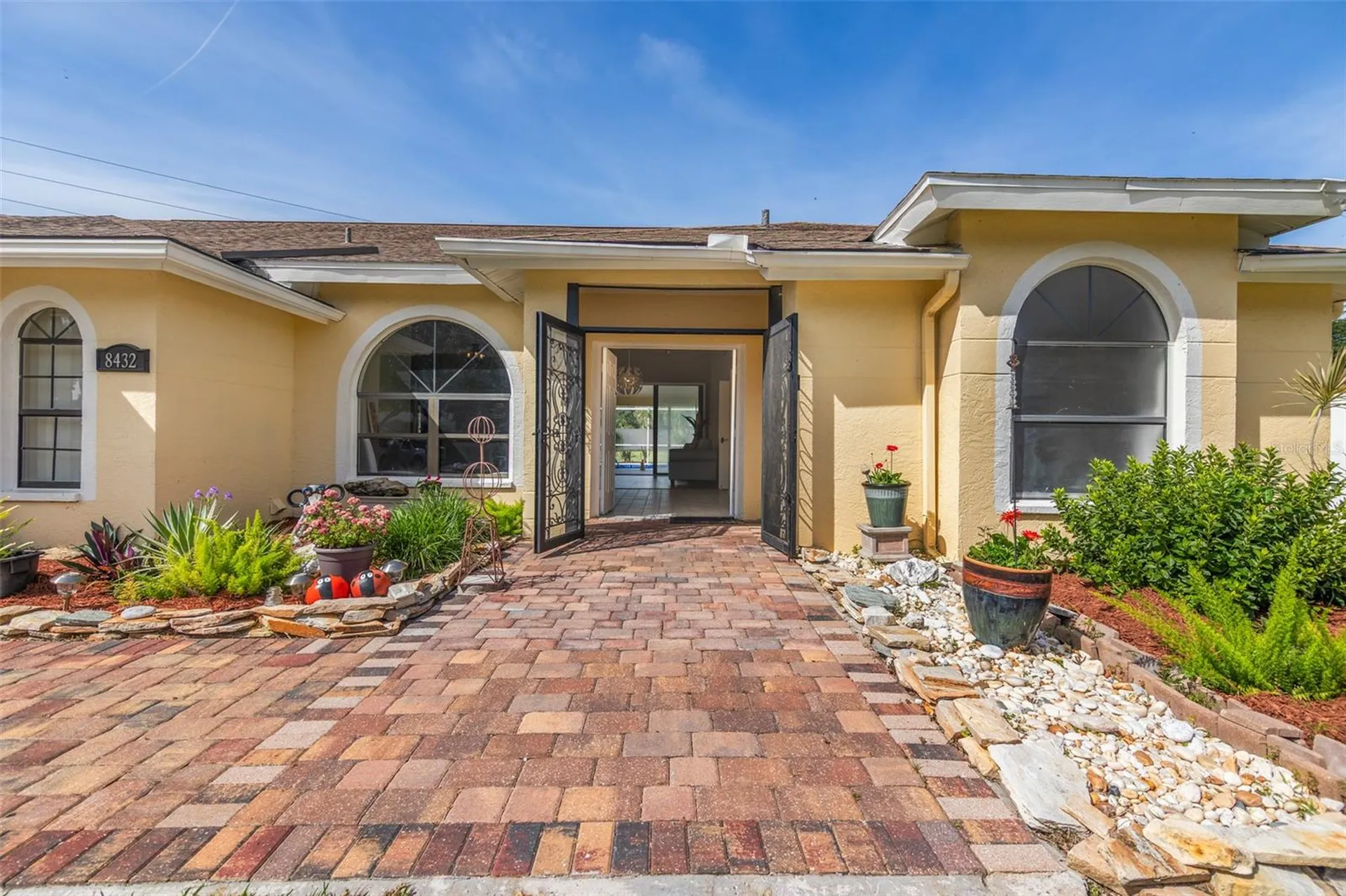 8432 Palm Lakes Court Sarasota FL 34243