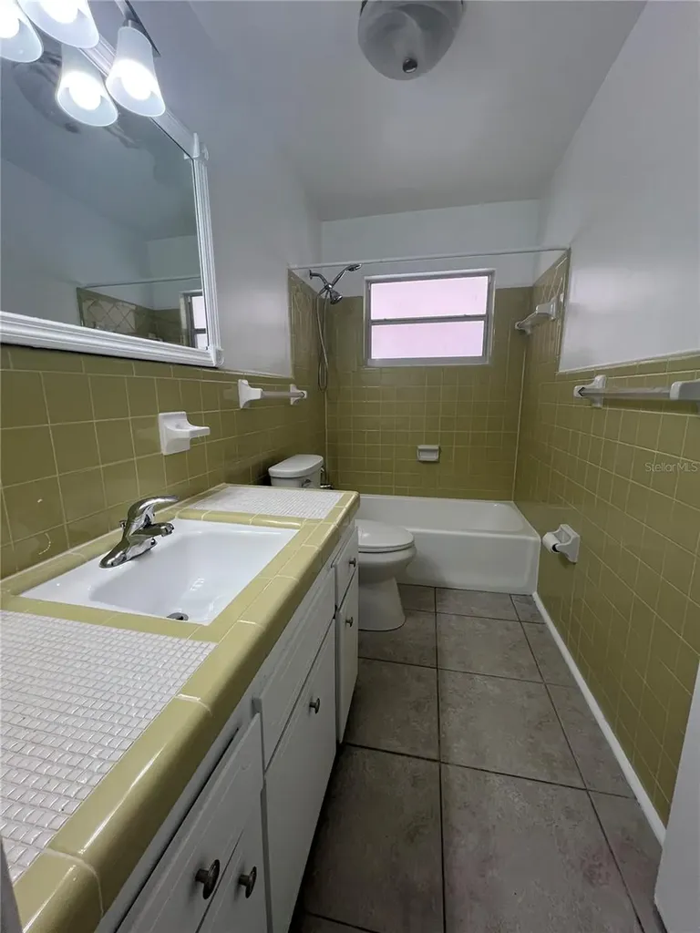 2218 Amherst Orlando FL 32804