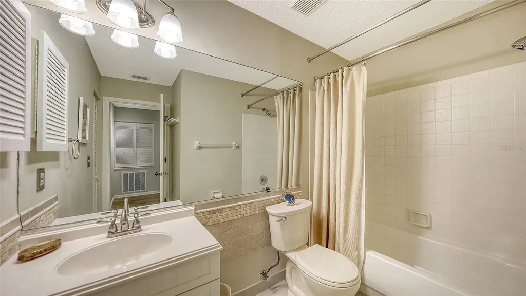 1632 Starling Drive Sarasota FL 34231