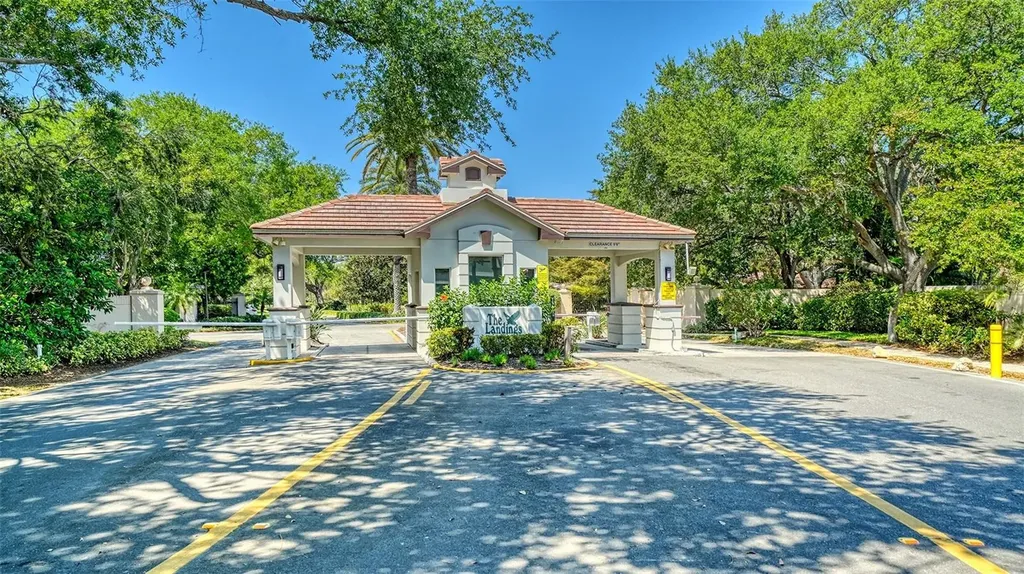 1632 Starling Drive Sarasota FL 34231
