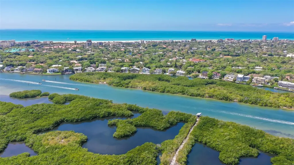 1632 Starling Drive Sarasota FL 34231