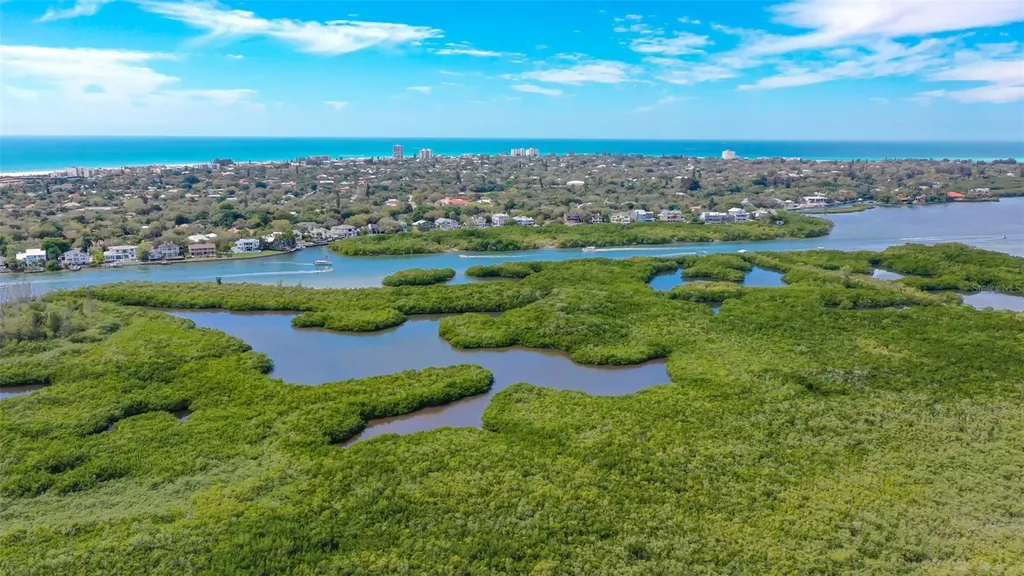 1632 Starling Drive Sarasota FL 34231